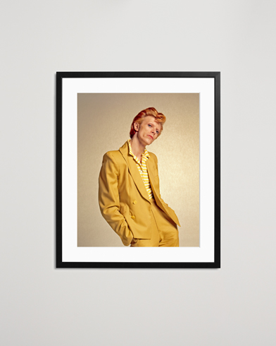 Till hemmet |  Framed David Bowie In Yellow Suit 