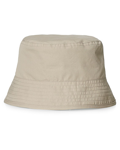 Herr | Hattar | Private White V.C. | Reversible Ventile Bucket Hat Stone