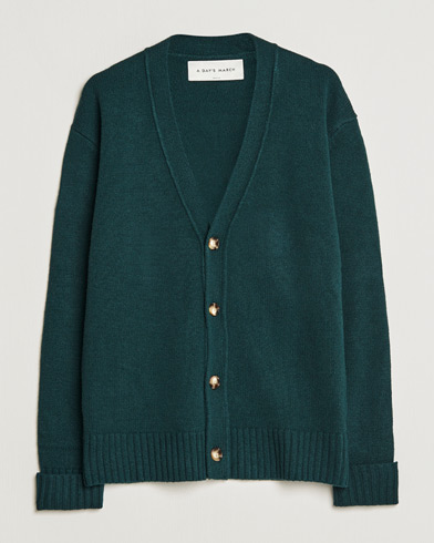 Herr | Cardigans | A Day's March | Snag Lambswool Cardigan Bottle Green