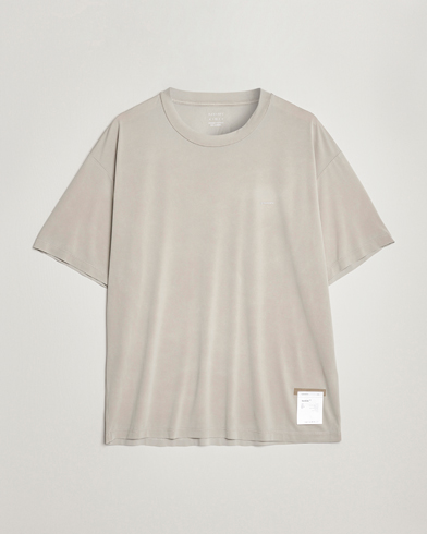 Herr | Nya varumärken | Satisfy | AuraLite T-Shirt Mineral Dune