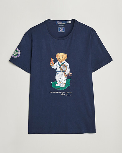 Herr |  | Polo Ralph Lauren | Printed Wimbledon Bear Crew Neck T-Shirt Na