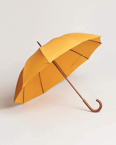 Herr | Möt Regnet Med Stil | Carl Dagg | Series 003 Umbrella Gentle Yellow