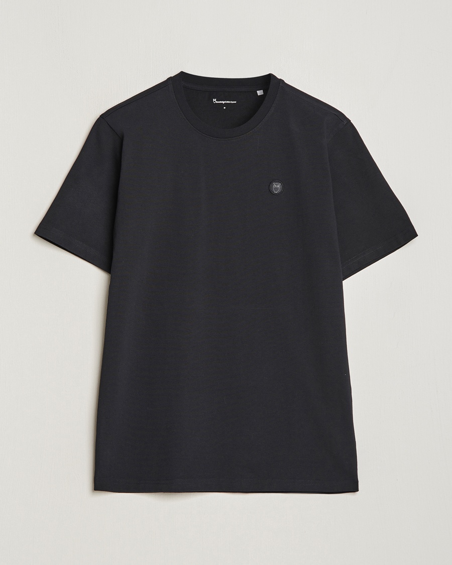 Herr | Svarta t-shirts | KnowledgeCotton Apparel | Loke Badge T-Shirt Jet Black