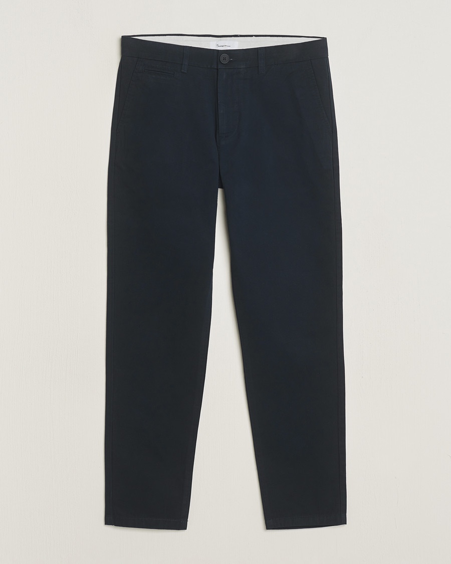 KnowledgeCotton Apparel Chuck Regular Cotton Twill Chino Total Eclipse – Blå