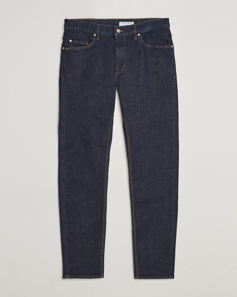Herr | Wardrobe Basics | Tiger of Sweden | Pistolero Jeans Ripen Blue