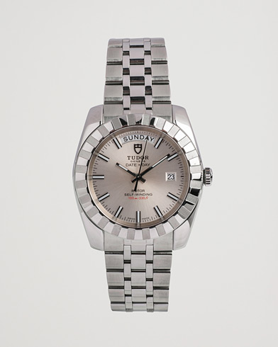 Begagnad | Pre-Owned & Vintage Watches | Tudor Pre-Owned | Classic Date-Day 23010 Silver