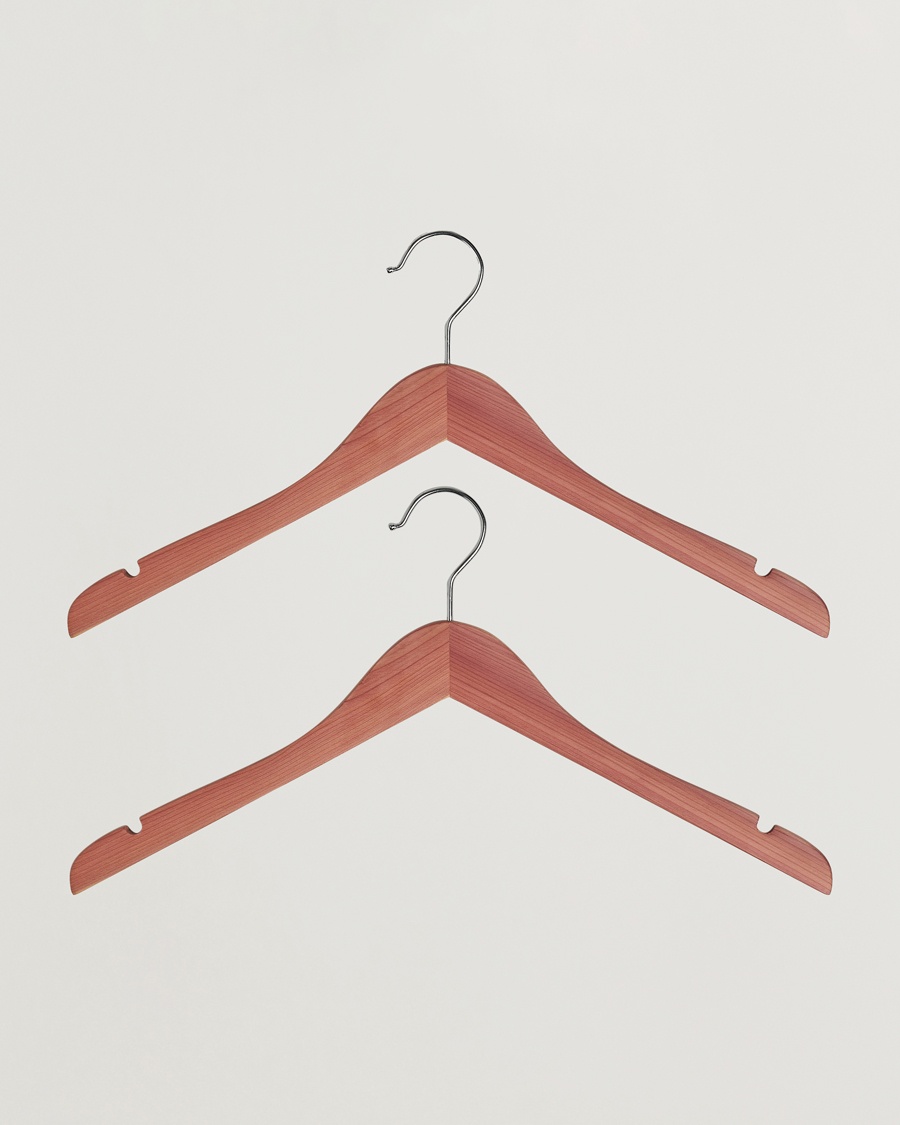  2-Pack Cedar Wood Shirt Hangers 