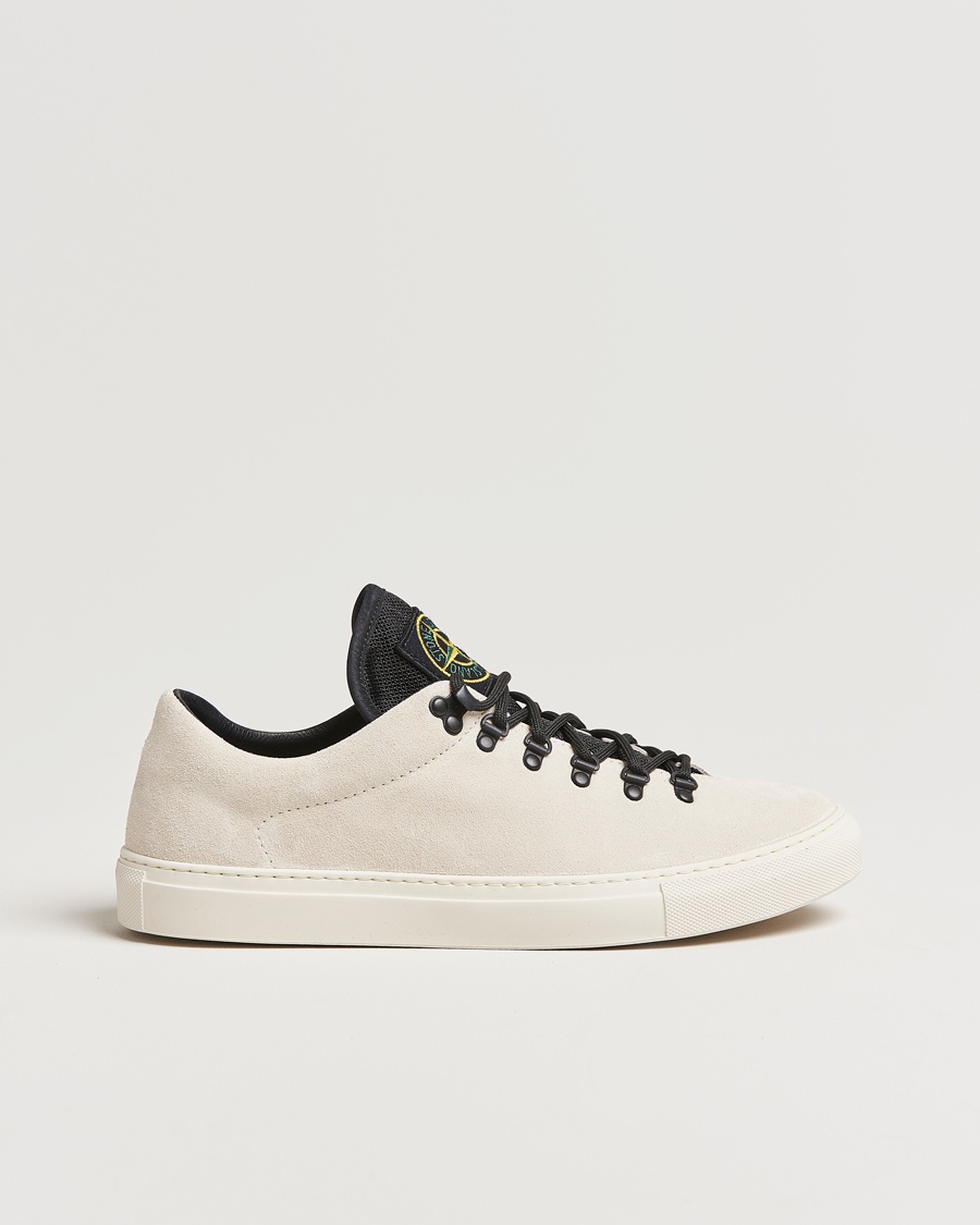 Herr | Luxury Classics | Stone Island | Low Top Suede Sneakers Sand
