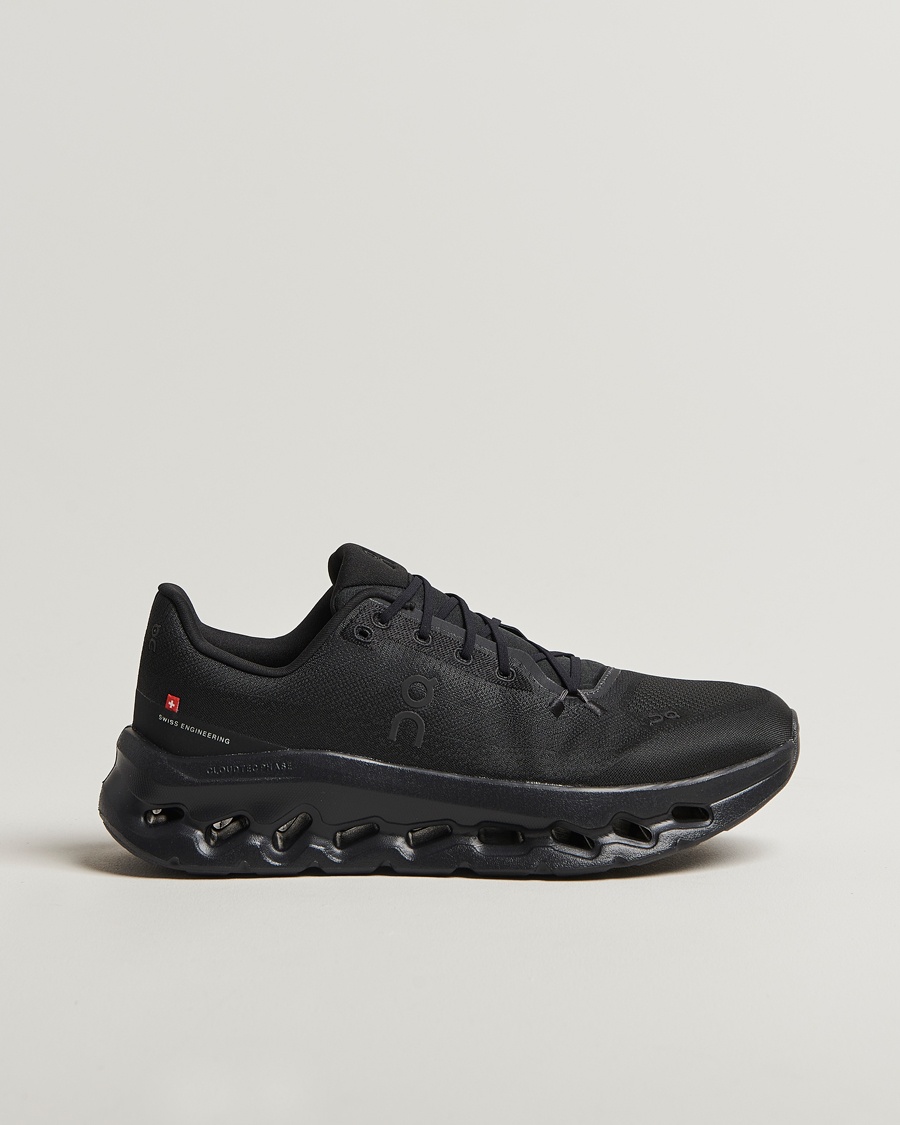 On Cloudtilt Black/Black – Svart