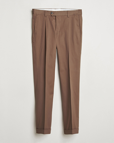 Herr | Business & Beyond - Formal | Tiger of Sweden | Tenuta Pleated Cotton Trousers Warm Brown