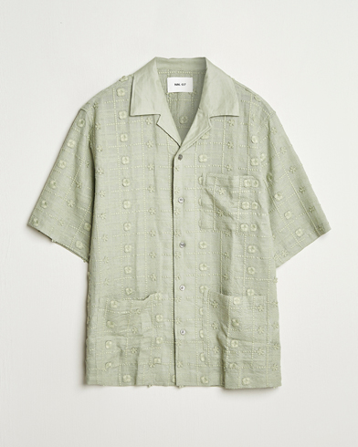 NN07 Ben Lyocell Fil-Coupé Embroidery Anglaise Shirt Sage Green – Grön