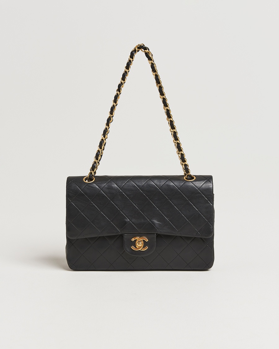 Herr | Gifts for Her | Chanel Pre-Owned | Classic Medium Double Flap Bag Lambskin Black
