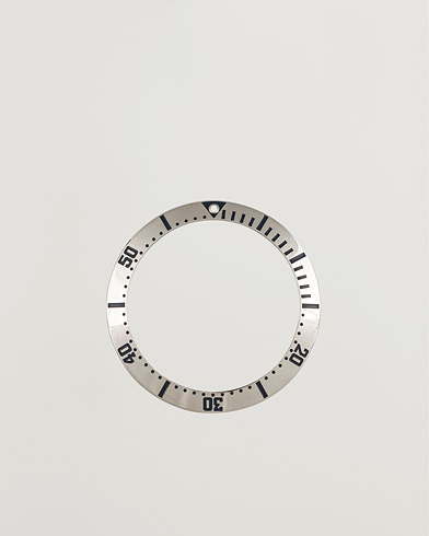 Omega Pre-Owned Omega 300M BEZEL