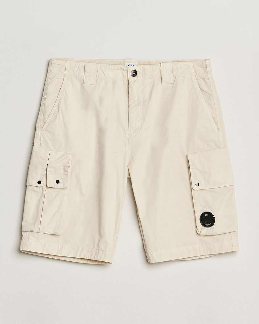 C.P. Company Cotton Gabardine Cargo Shorts Cream – Vit