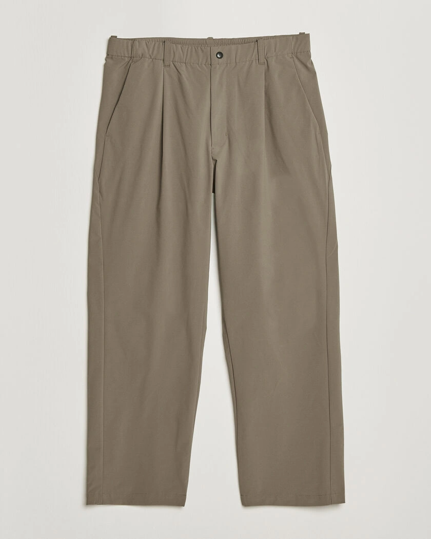 Goldwin Tapered Light Pants Sand – Beige
