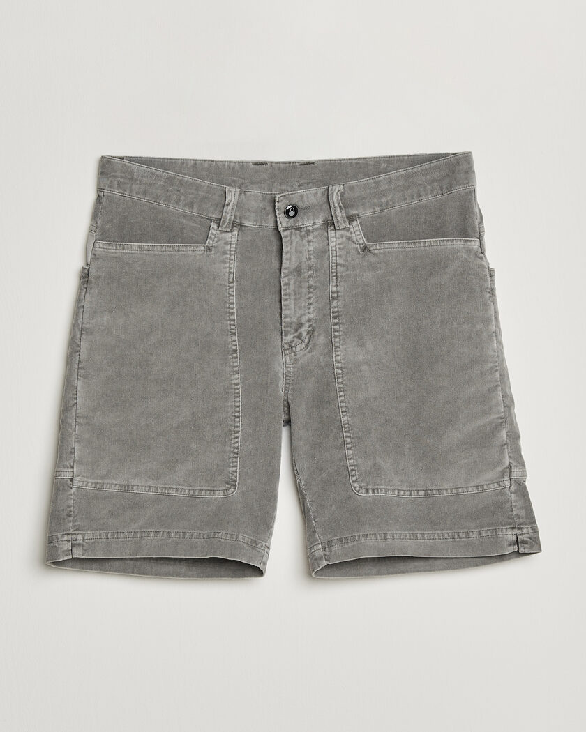 Sail Racing Grinder Corduroy Shorts Oyster – Grå