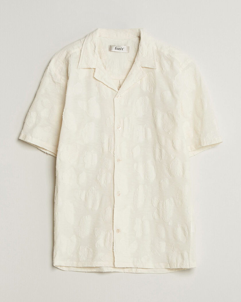 Forét Peer Jaquard Short Sleeve Shirt Cloud – Vit