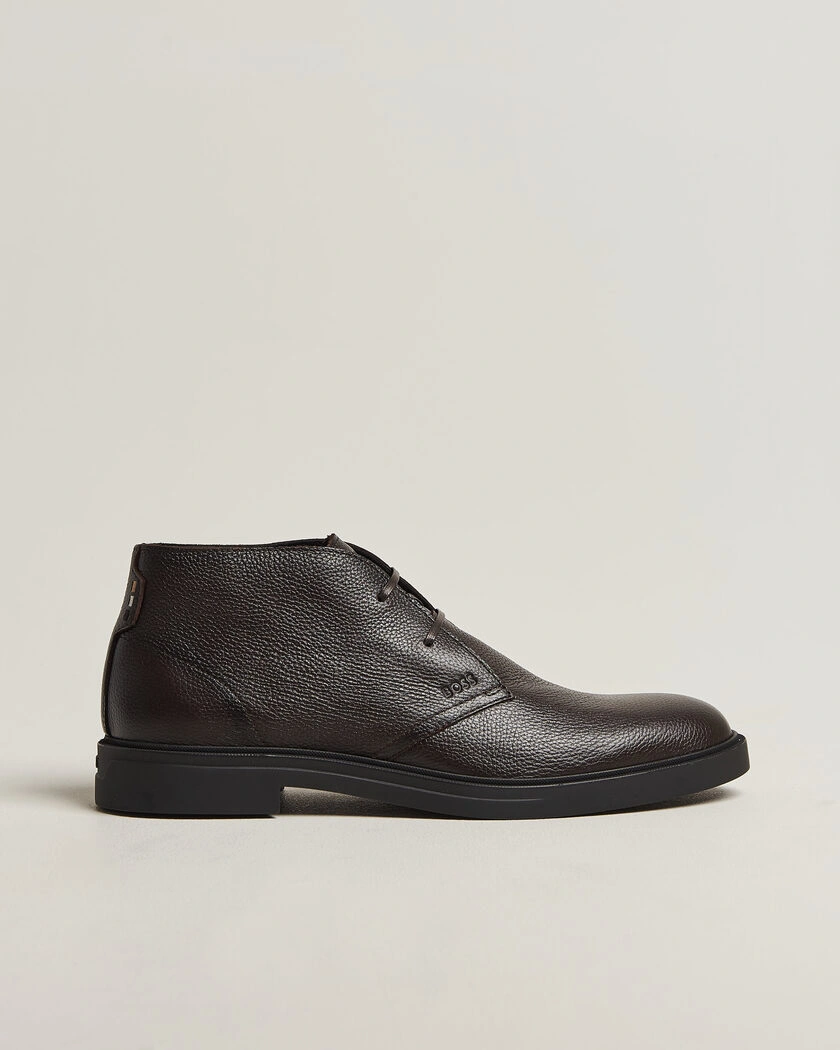 BOSS BLACK Calev Grained Leather Chukka Boot Dark Brown – Brun