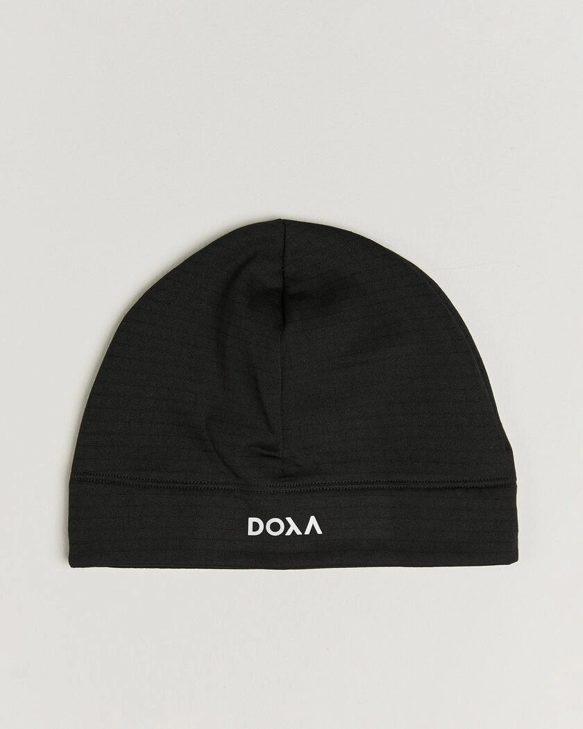 DOXA Beanie Black – Svart