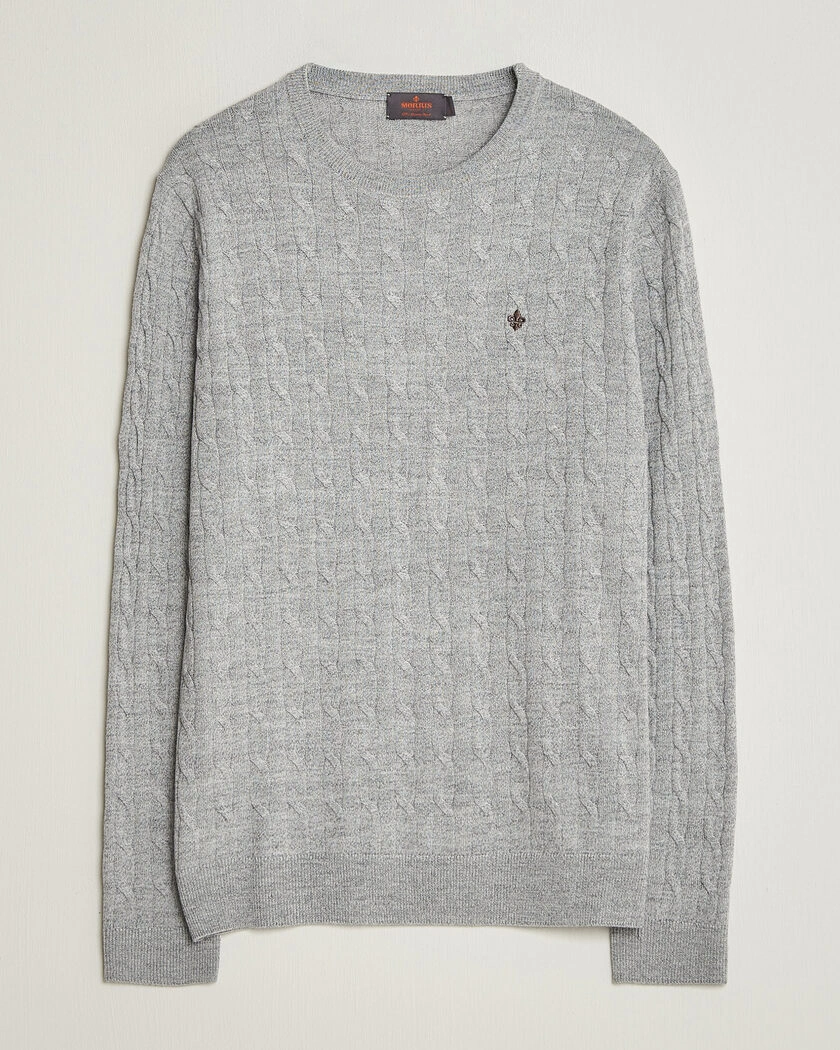 Morris Merino Cable O-Neck Mid Grey – Grå
