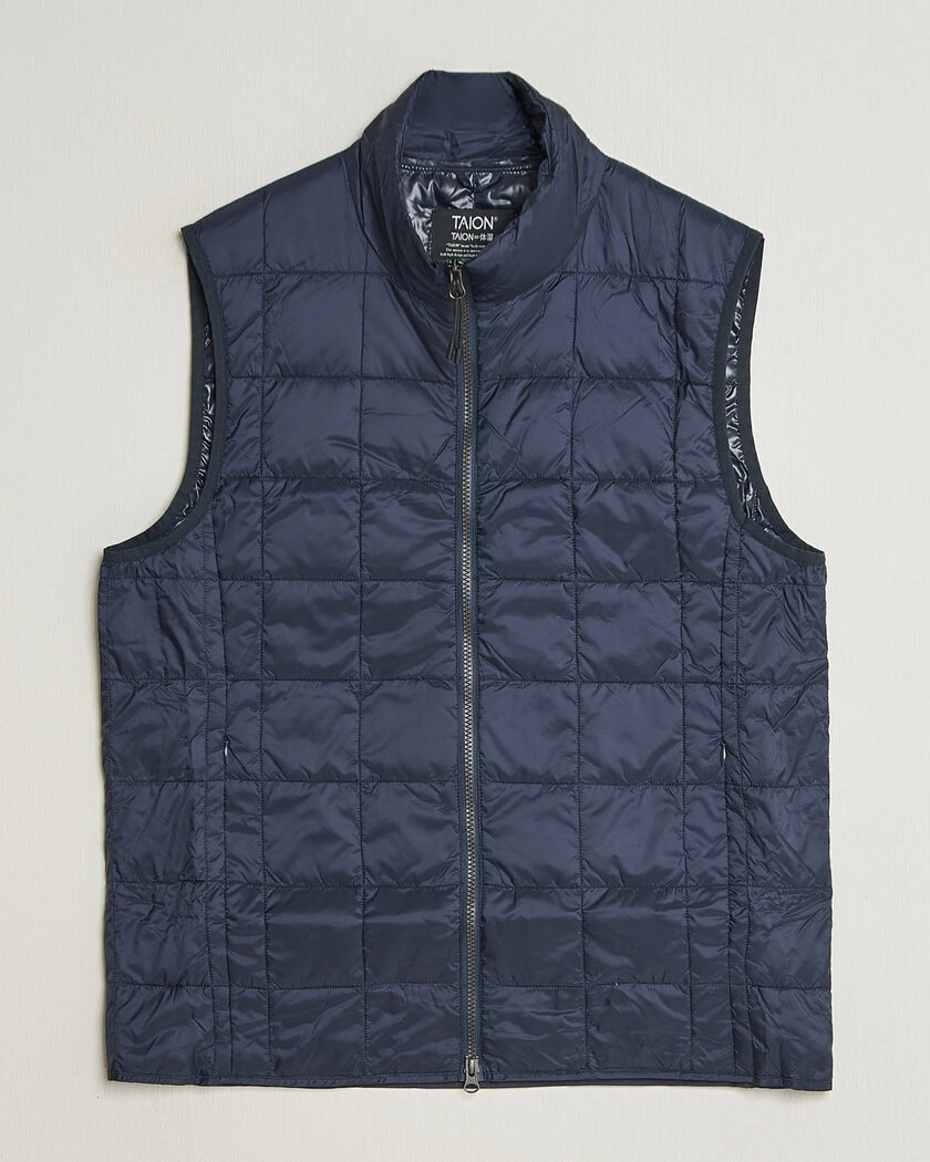 TAION High Neck Full Zip Lightweight Down Vest Dark Navy – Blå