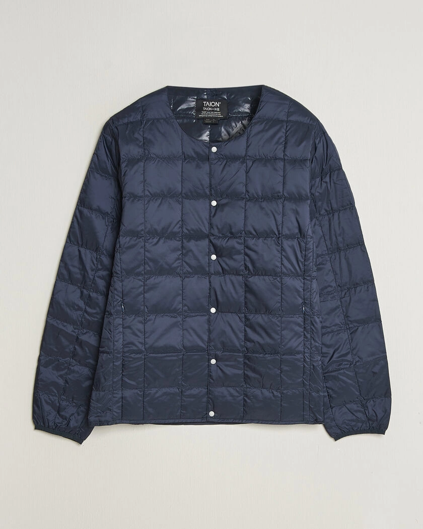 TAION Crew Neck Button Down Jacket Dark Navy – Blå