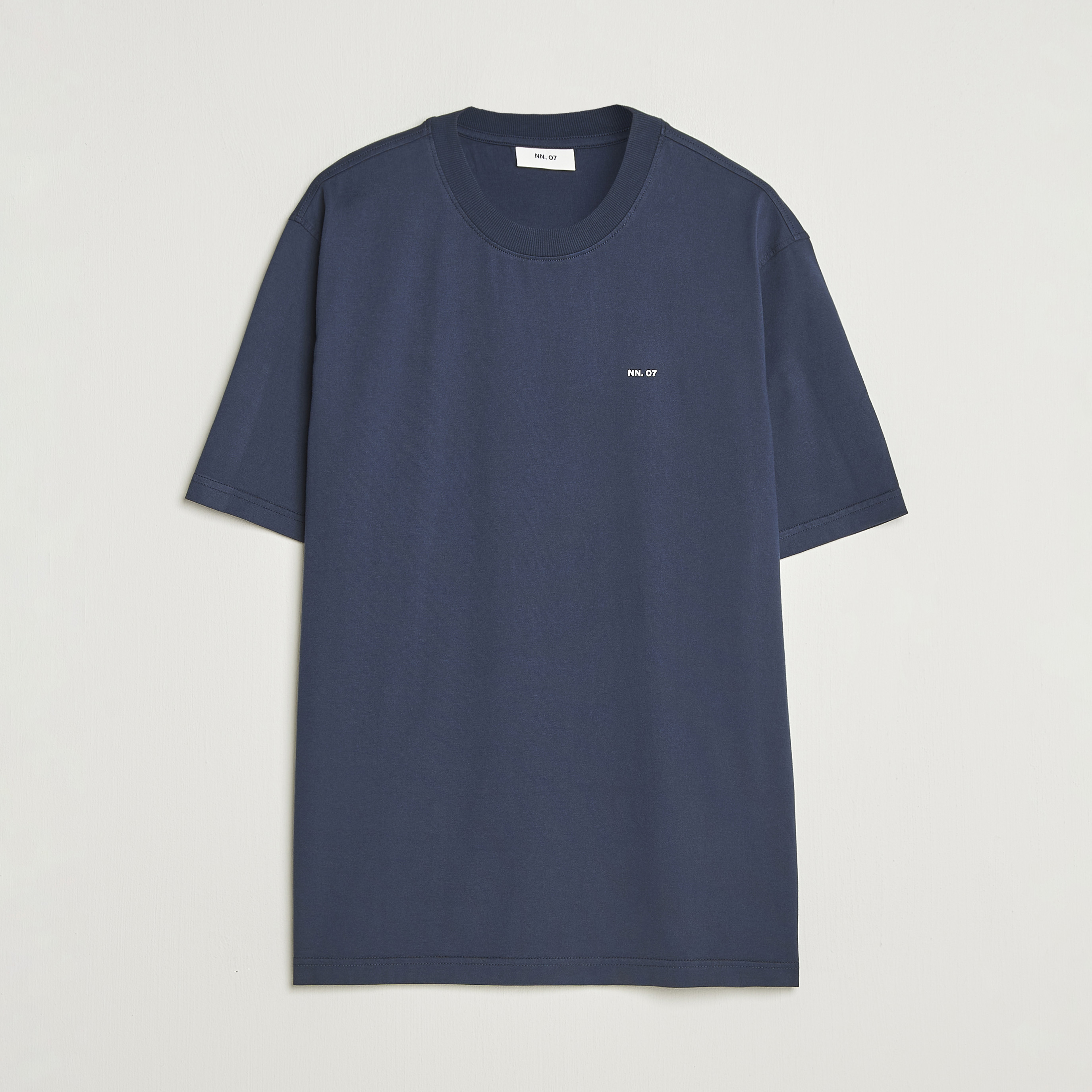NN07 Abel Logo Crew Neck T-Shirt Navy | Herr - Care of Carl
