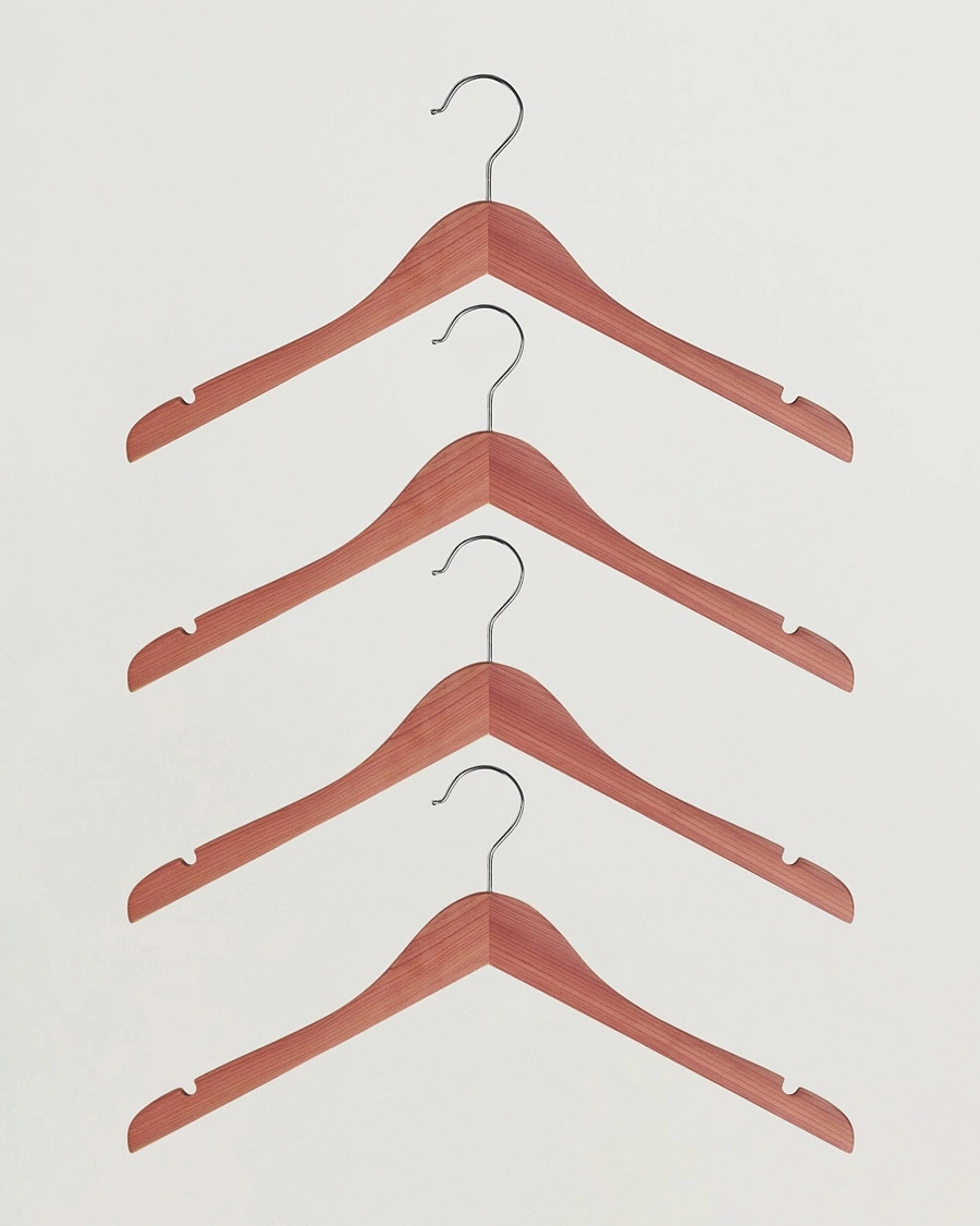 Herr | Klädvård | Care with Carl | 4-pack Cedar Wood Shirt Hangers