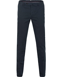  Kensington Slim Fit Chino Navy