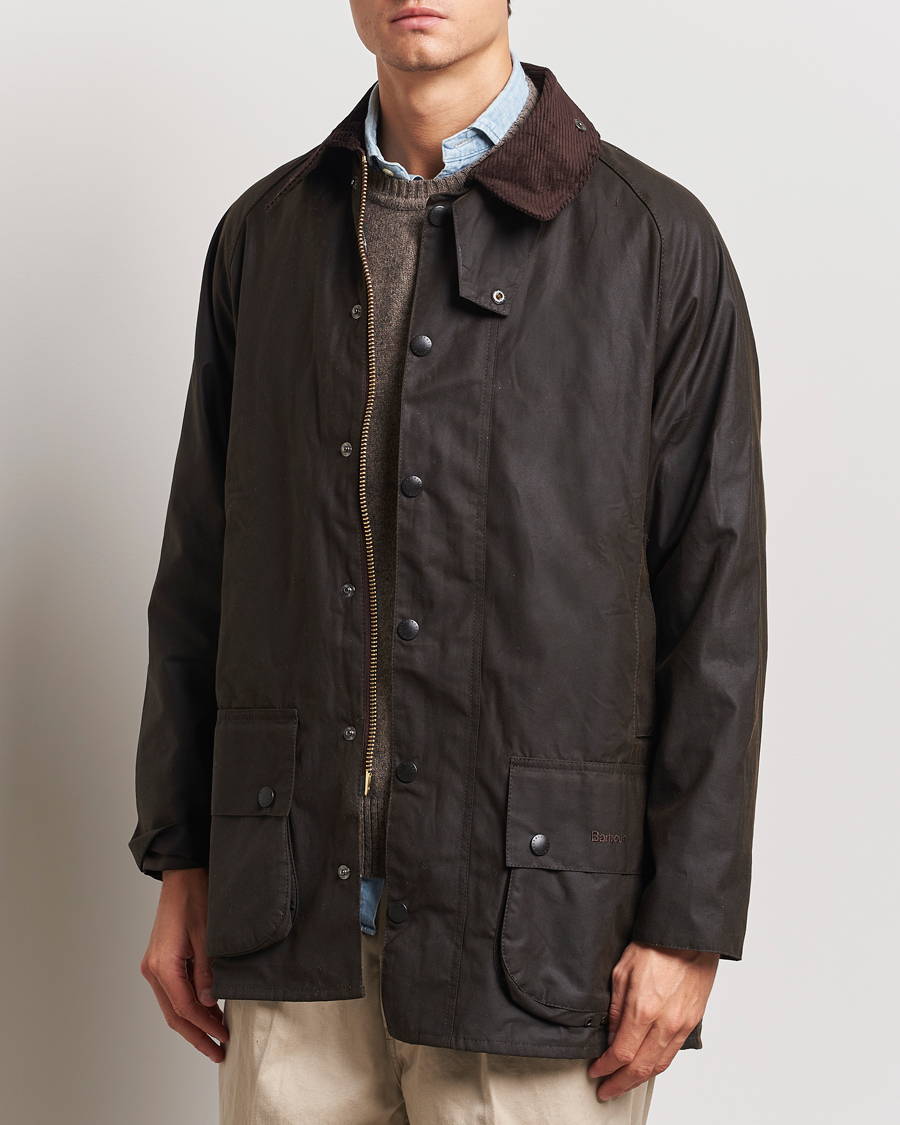 Herr | Vaxade jackor | Barbour Lifestyle | Classic Beaufort Jacket Olive