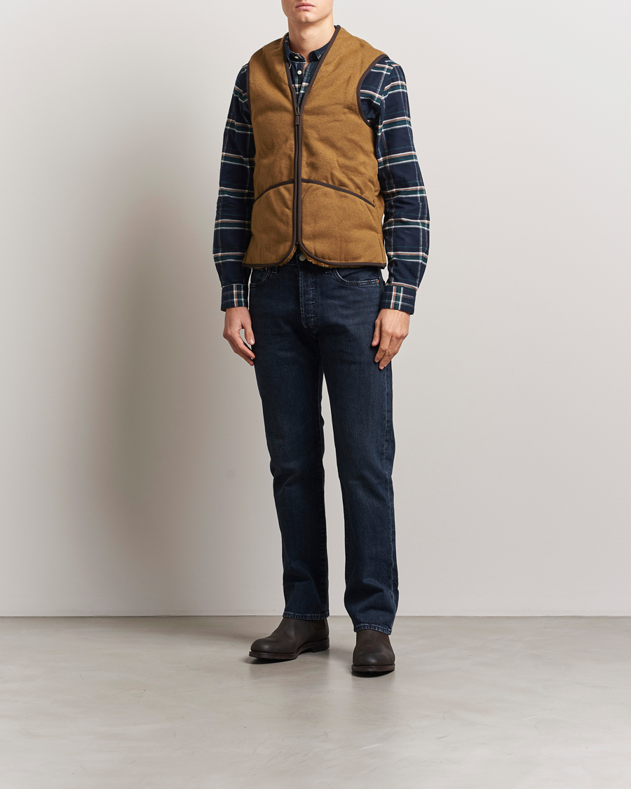 Herr | Västar | Barbour Lifestyle | Warm Pile Waistcoat Zip-In Liner Brown