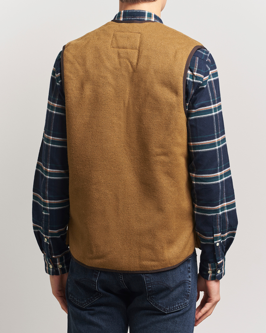 Herr | Västar | Barbour Lifestyle | Warm Pile Waistcoat Zip-In Liner Brown