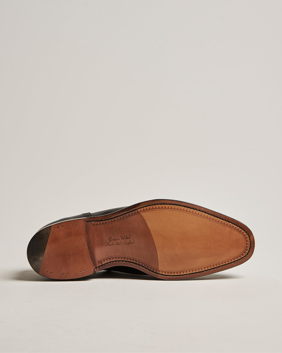 Herr | Loake 1880 Strand Brogue Black Calf | Loake 1880 | Strand Brogue Black Calf