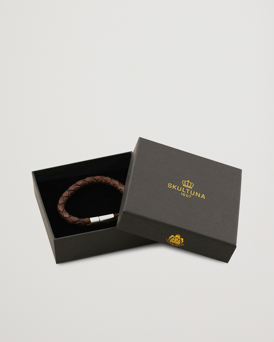 Herr | Skultuna Leather Bracelet Plaited 7 by Lino Ieluzzi Brown | Skultuna | Leather Bracelet Plaited 7 by Lino Ieluzzi Brown