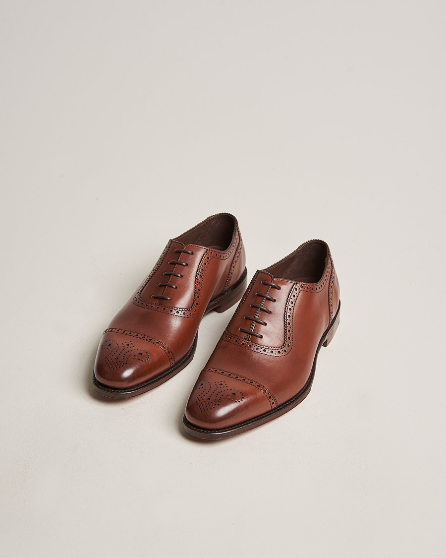 Herr | Handgjorda skor - Skoblockskampanj | Loake 1880 | Strand Brogue Mahogany Burnished Calf