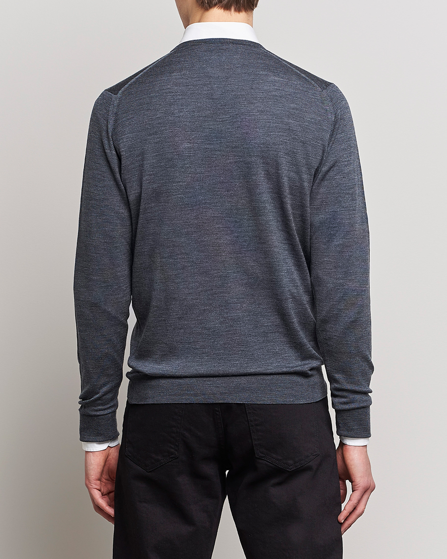 Herr | Tröjor | John Smedley | Bobby Extra Fine Merino V-Neck Pullover Charcoal