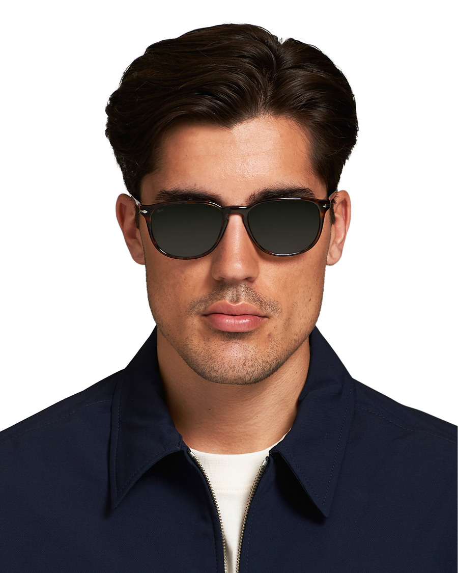 Herr | Persol PO3019S Sunglasses Havana/Crystal Green | Persol | PO3019S Sunglasses Havana/Crystal Green