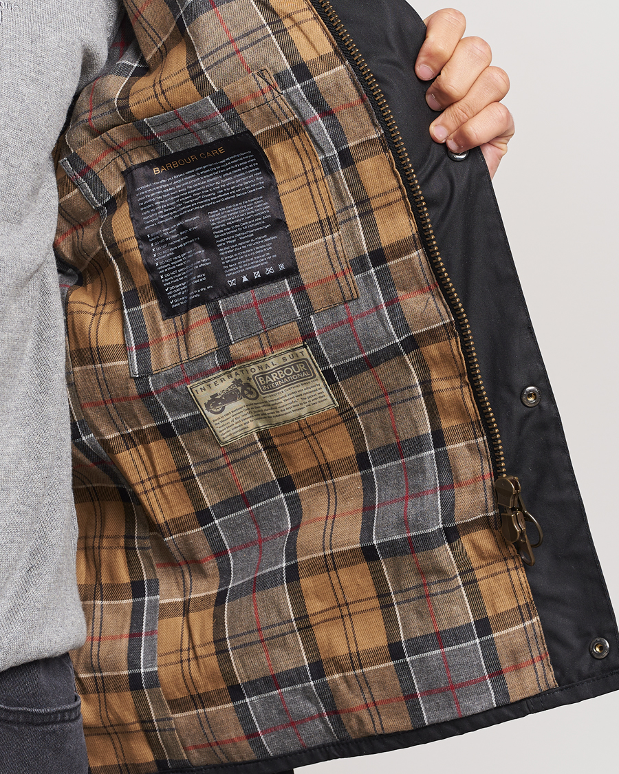 Herr | Jackor | Barbour International | Slim Wax Jacket Black