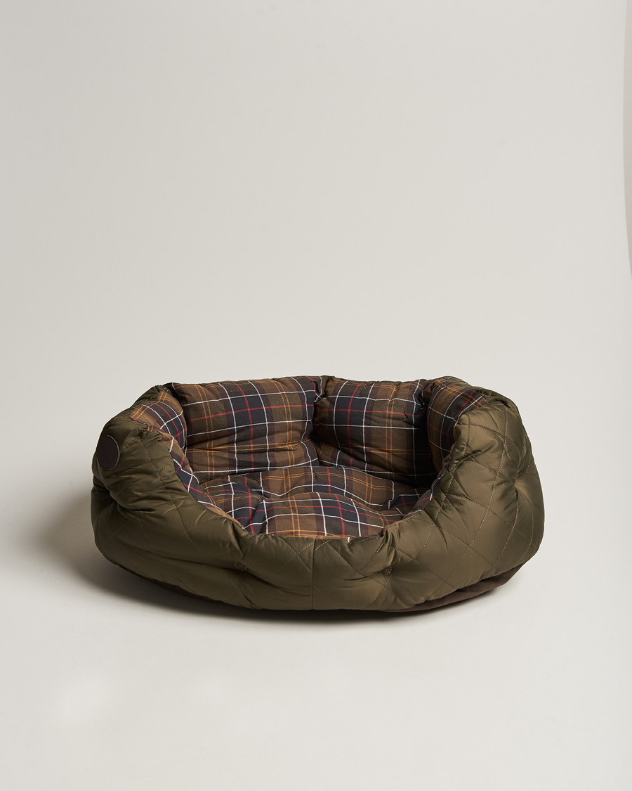 Herr | Quilted Dog Bed 24' Olive | Barbour Lifestyle | Quilted Dog Bed 24' Olive