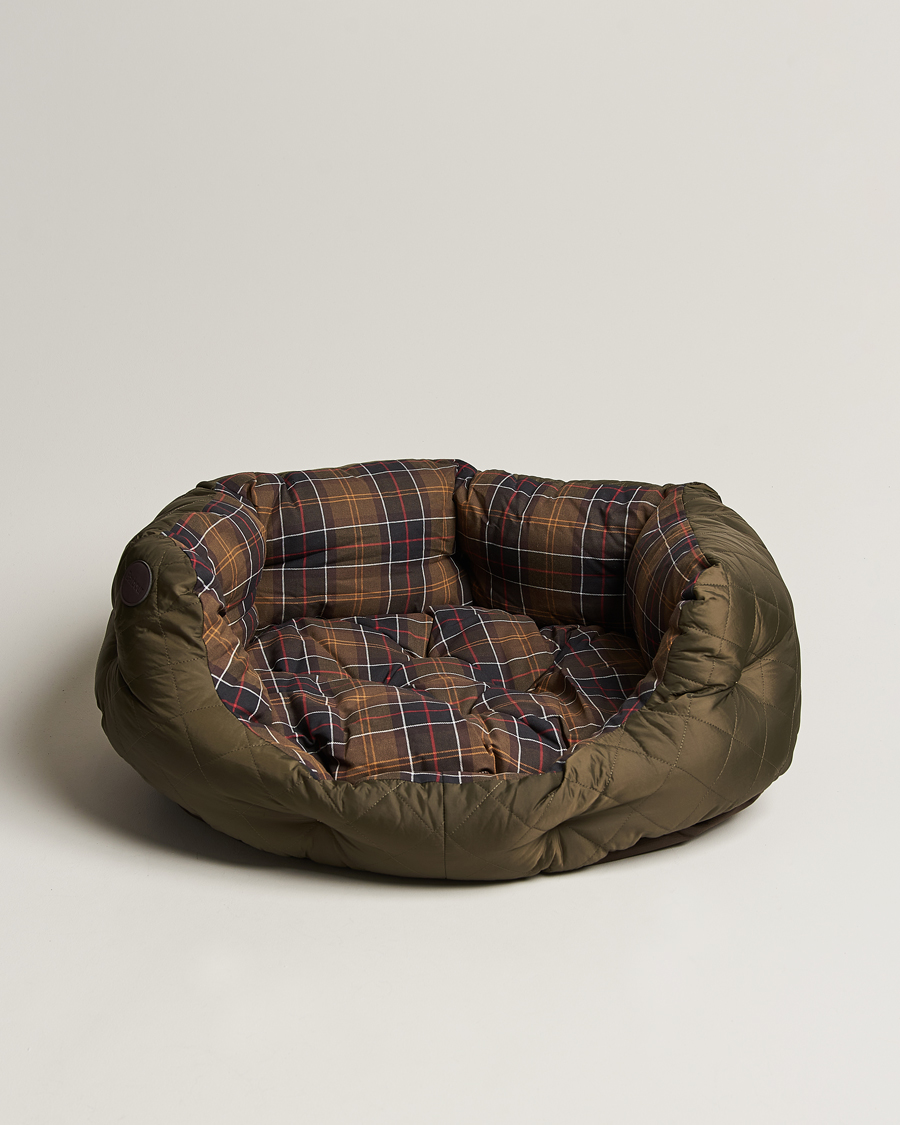 Herr | Quilted Dog Bed 30' Olive | Barbour Lifestyle | Quilted Dog Bed 30' Olive
