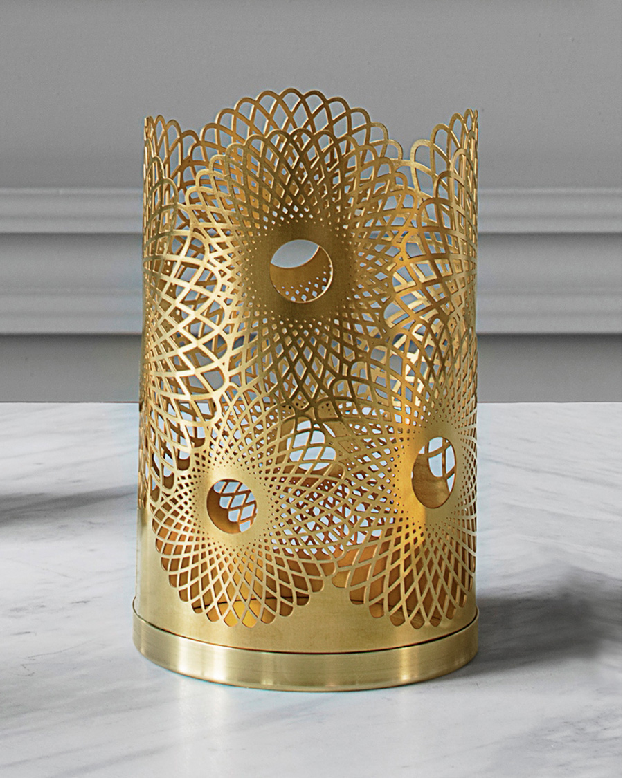 Herr | Dekoration | Skultuna | Feather Candle Holder Brass
