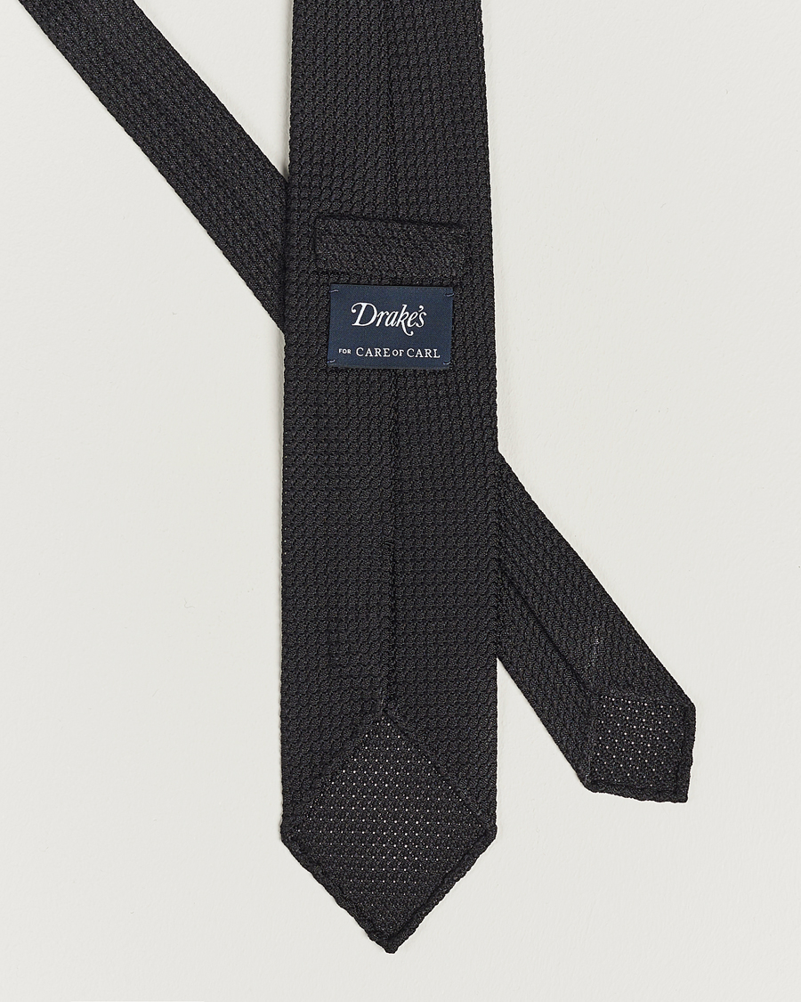 Herr | Drake's Silk Grenadine Handrolled 8 cm Tie Black | Drake's | Silk Grenadine Handrolled 8 cm Tie Black