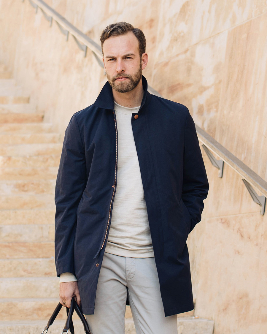 Herr | Jackor | Private White V.C. | Unlined Ventile® Mac Coat Navy