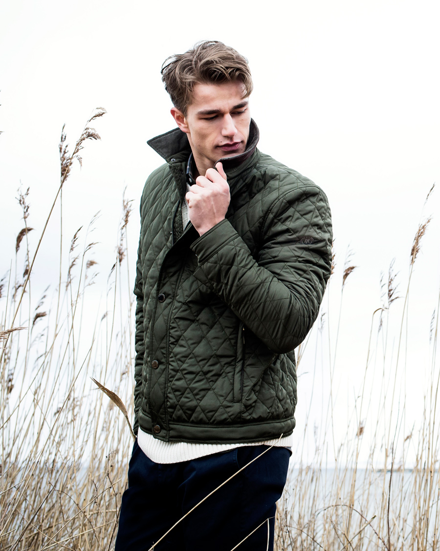 Henri Lloyd Inver Quilted Jacket Forest Green hos CareOfCarl