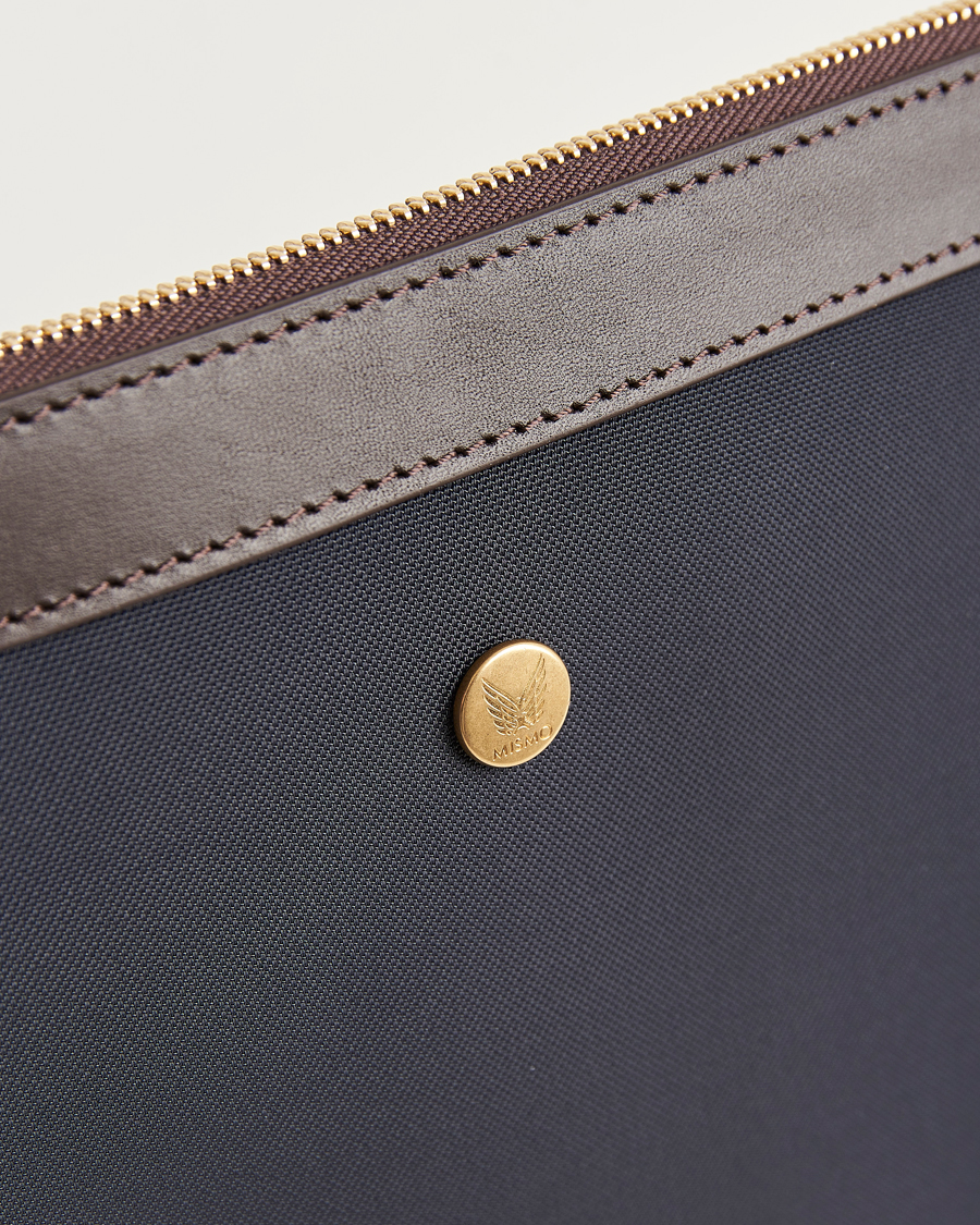 Herr | Väskor | Mismo | M/S Nylon Pouch Large Navy/Dark Brown