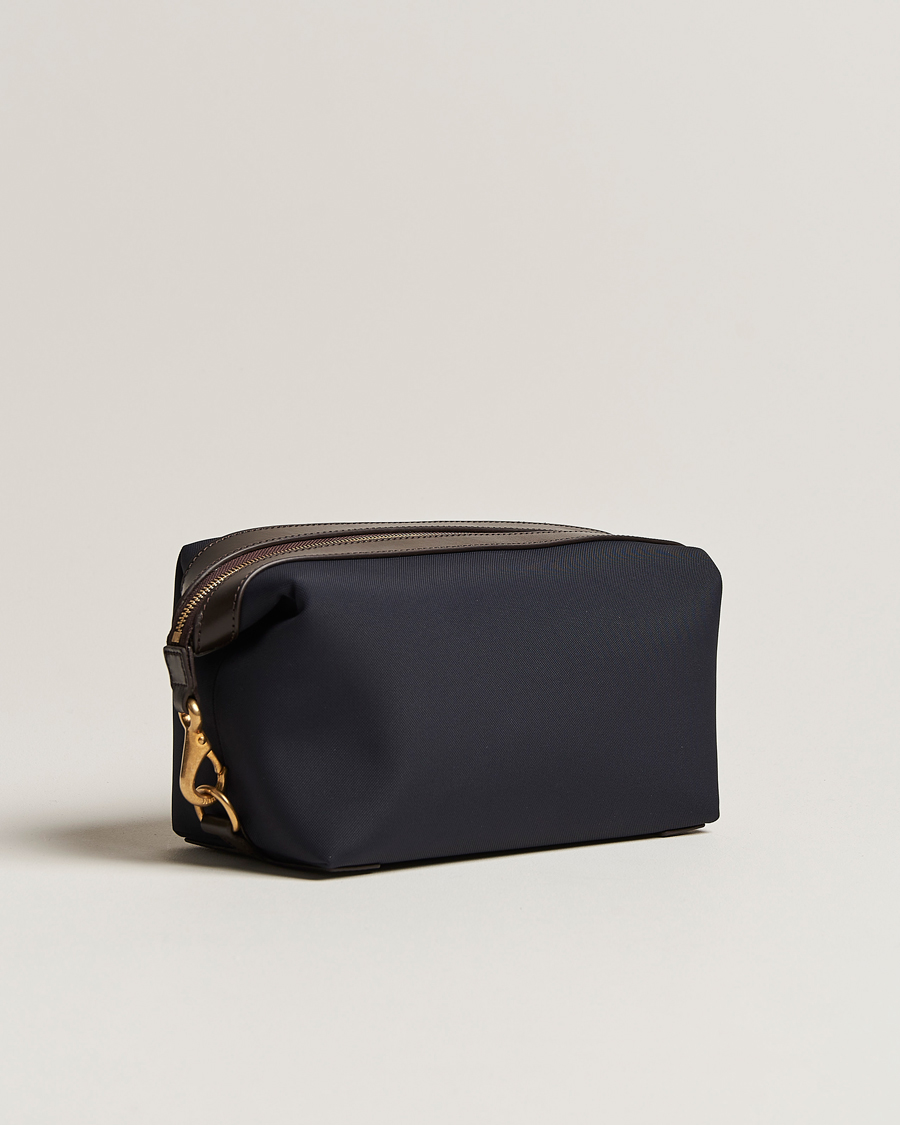Herr | Väskor | Mismo | M/S Nylon Washbag Navy/Dark Brown