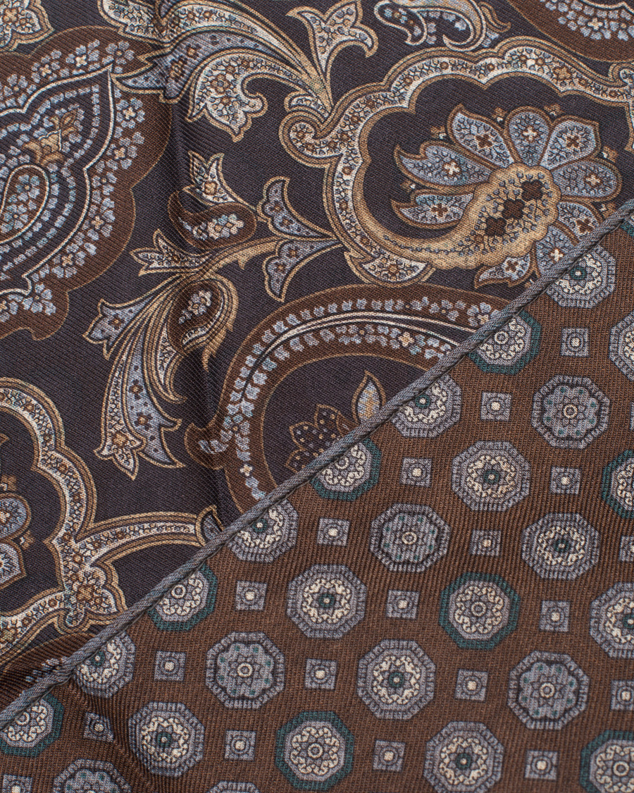 Herr | Oscar Jacobson Twofaced Paisley/Medallion Pocket Square Brown/Blue | Oscar Jacobson | Twofaced Paisley/Medallion Pocket Square Brown/Blue