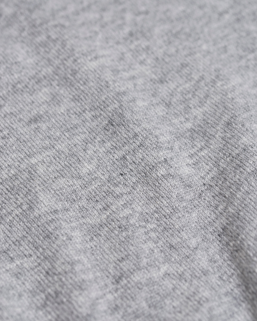 Herr | Tröjor | Johnstons of Elgin | Cashmere Crew Neck Light Grey