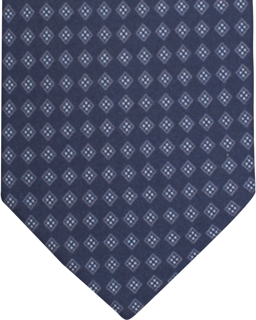 Herr | Oscar Jacobson Medallion Silk 8,5 cm Tie Blue | Oscar Jacobson | Medallion Silk 8,5 cm Tie Blue