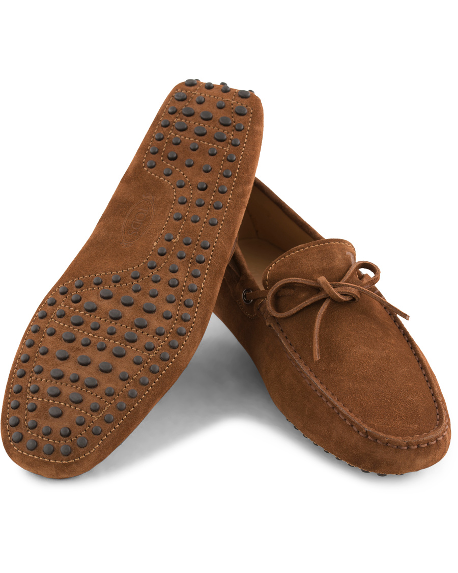 Herr | Tod's Laccetto Gommino Carshoe Light Brown Suede | Tod's | Laccetto Gommino Carshoe Light Brown Suede